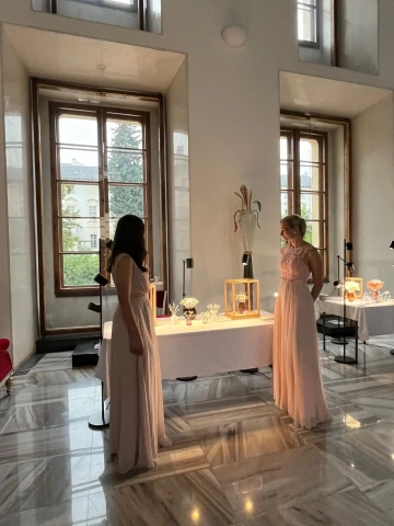 Presentation of GIYOU flowers in the Spanish Hall of the Prague Castle