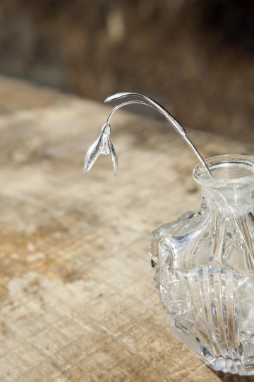 Sněženka GIYOU. ve váze Stříbro 925/1000