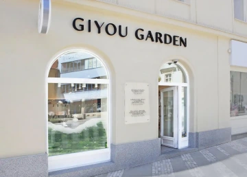 Obchod s květinovými šperky GIYOU GARDEN v Praze