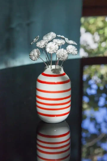 Kytice 10 sedmikrásek ze stříbra, dárek k 5. výročí svatby.