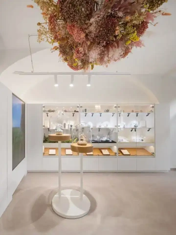 Interiér šperkařství GIYOU GARDEN v Praze