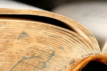 Velká, stará kniha, k 50 narozeninám pro ženu