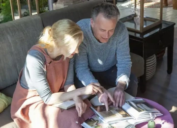 Radek Bláha a Milada Bláhová, zakladatelé GIYOU v diskusi při práci