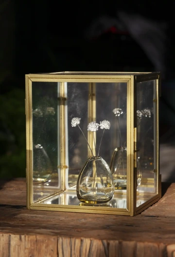 Silver Christmas flowers GIYOU in display case