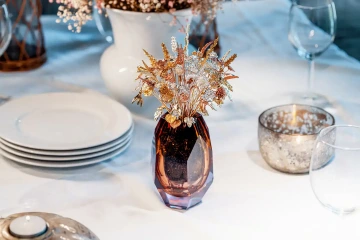 GIYOU golden flowers in a vase as wedding centrepiece, luxury wedding decoration