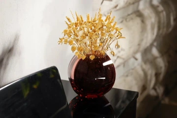 GIYOU unique bouquet of 98 flowers of 24K gold in Moser vase